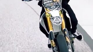 Bike stunt