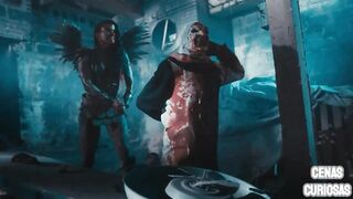 Palhaço Art Têm Sua Cabeça Arrancada (Terrifier 2).