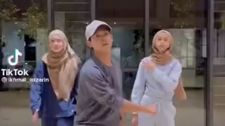 Rena-calm dawn dance challenge