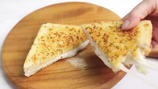 How To Make A Perfect Cheese Garlic Sandwich