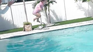 ℹ️ Babies' Pool Plunge Showcasing Surprising Swimming Skills