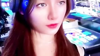 Most Advanced And Realistic _Humanoid_ Robot In The World