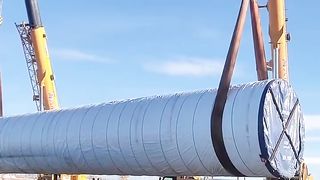 Bulky cargo transport truck