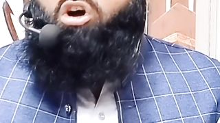 Jo Jis Qaum Ki Mushabihat Karta Hai Voh Unhi Mein Se Hai