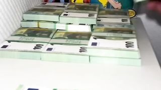 100€