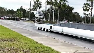 You can literally land a helicopter on the world's longest car!#limo #