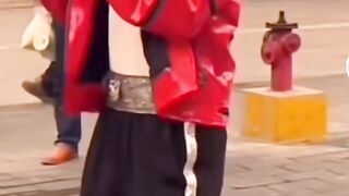 What did Michael Jackson ever done to you Chinese people?