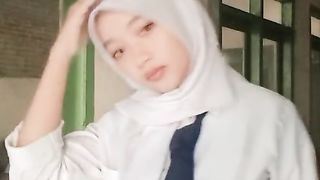 Beautiful Schoolgirl 13