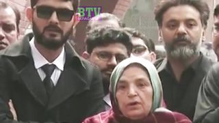 emotional press conferences of rehana dar NA 71