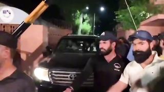 Mashallah Imran khan pahunch gaye Bani gala