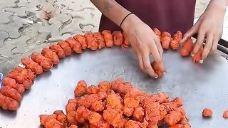 Yeh Pure Veg Kathi Kabab Hai #indianstreetfood #streetfood #delhi #rumaliroti #kathikabab #delhifood