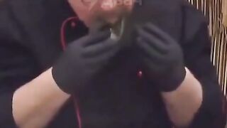 A funny prank for roll lovers