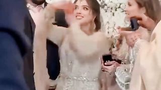 اریشہ کی اس حرکت پر شوہر غصہ???? _ Arisha Razi Dance on Walima _ Shorts _ Hanky Panky.