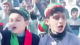 The Pakistanis Children Come Out for his Real Freedom
