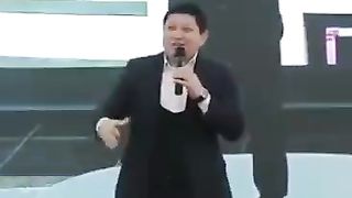Бир қурувчи Америкага борибди