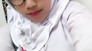 Beautiful Schoolgirl 28