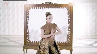 Zaskia Gotik  Paijo feat RPH  Donall