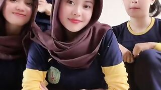 Beautiful Women Dancing 7