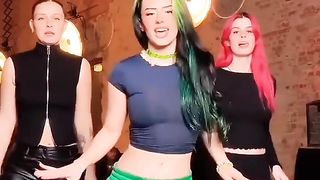 Olha a Explosão ft. Dilara???? Anna❤️ & Theresa???? _ Tiktok Trend _ #shorts #dance #trending #viral