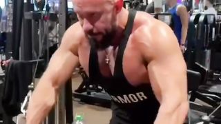 "Luminary Lifts: Women Redefining Strength in the Gym Spotlight!"