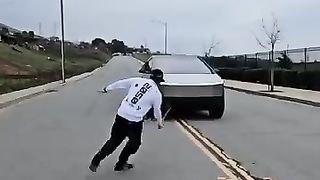 Epic CyberTruck Thunder
