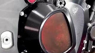 So motorbikes now come with slushy machines?What a bike clutch looks like in action ️ @repartoveloce #motorbike #engine #
