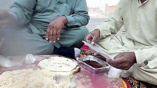 سعودیہ میں مزدوروں کی بس یہی زندگی ہوتی ہے