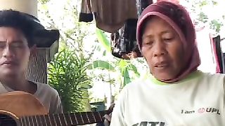 Sholawat Dulu ya Gussss