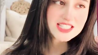 Beautiful celebrity girl viral snap