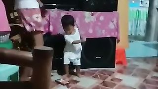 Sayaw daw Sila ni Ate Daday niya????????????????