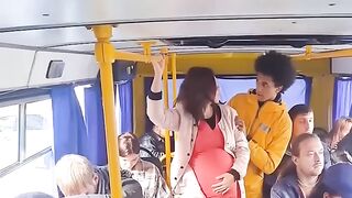 He uses the opportunity and did this to her! ????.