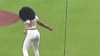 Megan Thee Stallion threw out the opening day first pitch in Houston #shorts