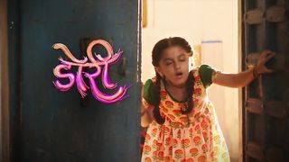 Mansi ने सिखाया गुंडों को सबक _ Doree _ डोरी.