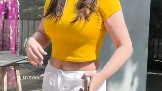 sara khan