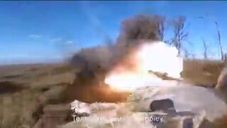 Direct hit on a Ukrainian tank near Soledar