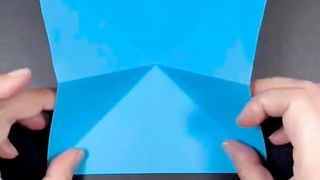 Use square paper to make a three-dimensional butterfly