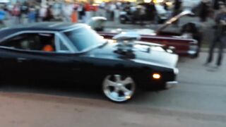 1968 Dodge Charger Burnout !!