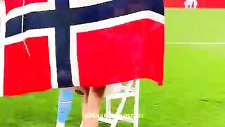 Kiss Moments in Football ????
