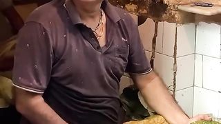 Famous street food Uncle