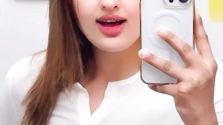 Beautiful celebrity girl viral