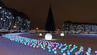 A light installation decorated the arrow of Vasilyevsky Island