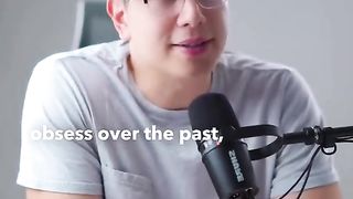 Reasons why you can't forget the past