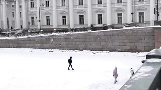 A walk on the ice of the river