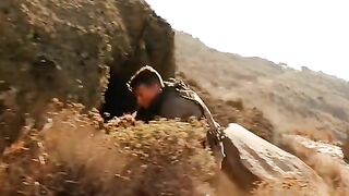 بہت دور تک نشانہ لگانے والے long shooter