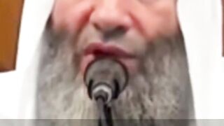 الشيخ الدكتور محمد حسان يبكي وهو يتحدث عن الله ????