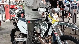 Motocross drag race