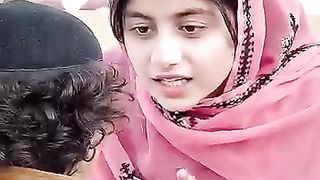 Shadi Hui Hui Hai aap Ki----