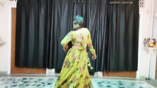 Song Chunari_Chunari_Dance