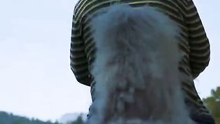 По хребту