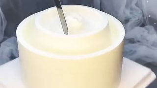 כך יוצרים עוגת תותים נדירה